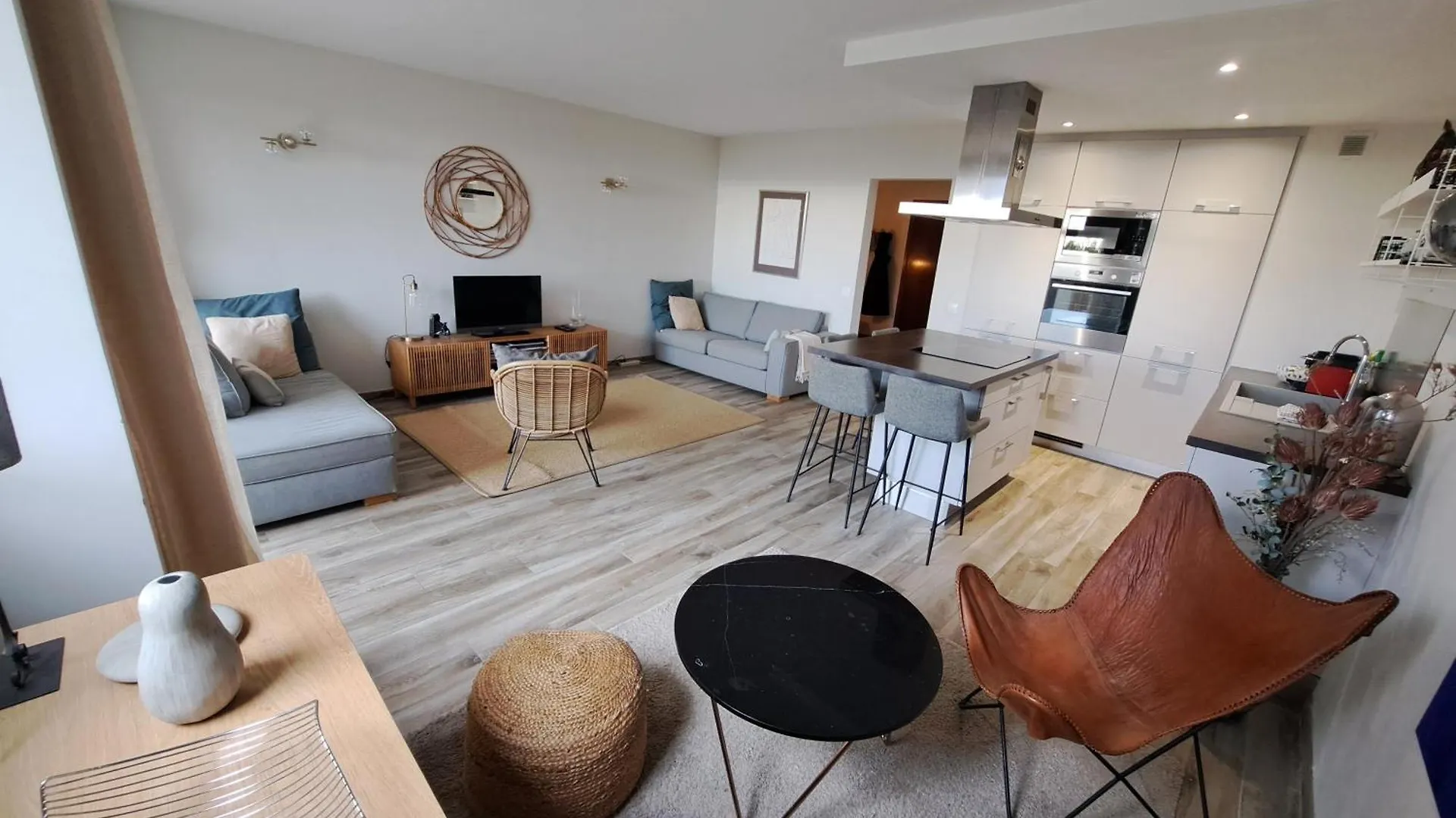 Superbe Appartement Piscine, Tennis, Vue Mer Et Decore Avec Gout Cassis France